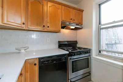 75 S Middle Neck #4-A, Great Neck, NY 11021 - Photo 10