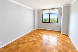 269-10 Grand Central Pkwy, Floral Park, NY 11005 - Photo 8