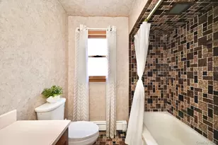 371 N Iowa Ave, Massapequa, NY 11758 - Photo 12