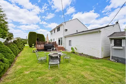 371 N Iowa Avenue, Massapequa, NY 11758 - Photo 22