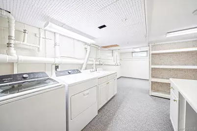 1524 N Monroe Avenue, West Islip, NY 11795 - Photo 22