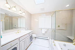 1524 N Monroe Ave, West Islip, NY 11795 - Photo 16