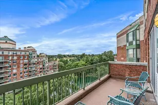 100 Hilton Ave, Garden City, NY 11530 - Photo 20