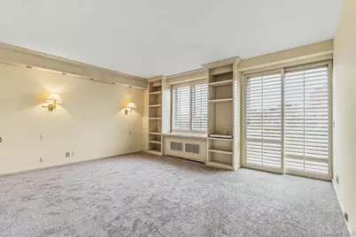 100 Hilton Avenue #806, Garden City, NY 11530 - Photo 6