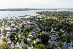 440 1st St, Greenport, NY 11944 - Photo 18
