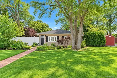 11 Tell Avenue, Deer Park, NY 11729 - Photo 2