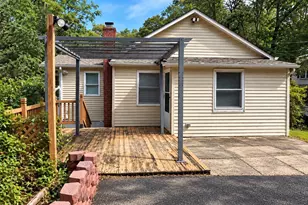 39 Amityville Rd, Sound Beach, NY 11789 - Photo 2