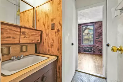 35-20 Leverich Street, Jackson Heights, NY 11372 - Photo 14