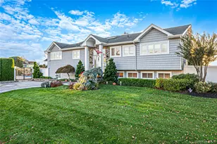 174 Secatogue Ln W, West Islip, NY 11795 - Photo 2