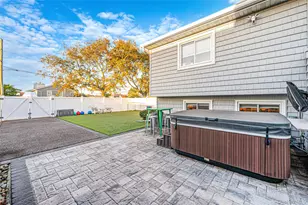 174 Secatogue Ln W, West Islip, NY 11795 - Photo 42