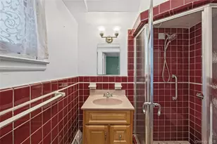 120 Morris Ave, Rockville Centre, NY 11570 - Photo 18
