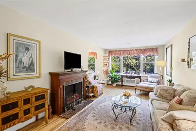 120 Morris Avenue #B5, Rockville Centre, NY 11570 - Photo 6