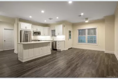 18 Creek Road #604, Huntington, NY 11743 - Photo 2