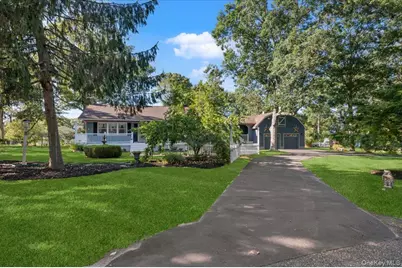 2000 Westphalia Road, Mattituck, NY 11952 - Photo 1