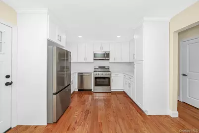212 Westbury Boulevard, Hempstead, NY 11550 - Photo 16