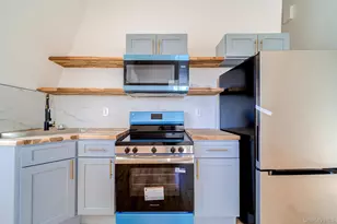 258 State St, Hudson, NY 12534 - Photo 6