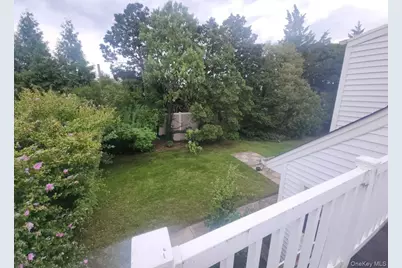 29 Emerson Court, Westbury, NY 11590 - Photo 14