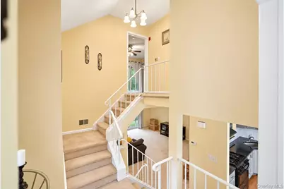 153 Treetop Circle, Nanuet, NY 10954 - Photo 16
