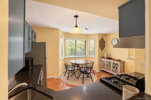 153 Treetop Cir, Nanuet, NY 10954 - Photo 14