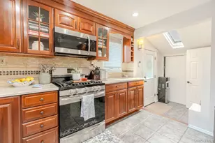18 1st Ave, East Rockaway, NY 11518 - Photo 10
