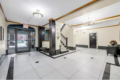 115-25 Metropolitan Avenue #224, Kew Gardens, NY 11418 - Photo 2