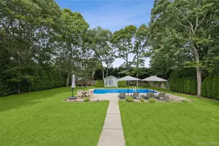 138 W Tiana Rd, Hampton Bays, NY 11946 - Photo 4