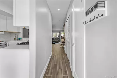 271 Signs Road #E, New York, NY 10314 - Photo 8