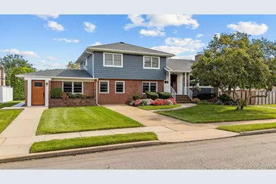 47 Diamond Avenue, East Meadow, NY 11554 - Photo 2
