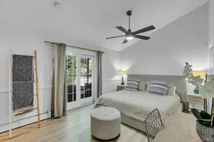 111 Bay Ave E, Hampton Bays, NY 11946 - Photo 14