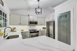 111 Bay Ave E, Hampton Bays, NY 11946 - Photo 12