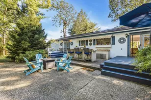 111 Bay Ave E, Hampton Bays, NY 11946 - Photo 22