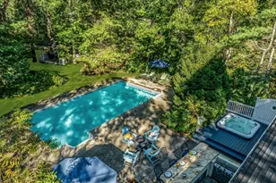 111 Bay Ave E, Hampton Bays, NY 11946 - Photo 30