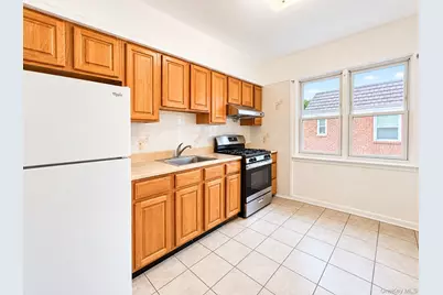 73-27 198th Street #2nd FL, Fresh Meadows, NY 11366 - Photo 6