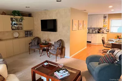 3473 S Hawthorne Drive S, Wantagh, NY 11793 - Photo 4