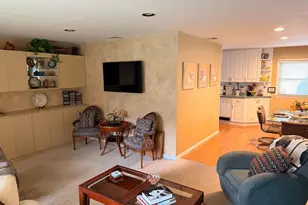 3473 S Hawthorne Dr S, Wantagh, NY 11793 - Photo 4