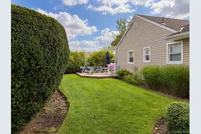 3473 S Hawthorne Drive S, Wantagh, NY 11793 - Photo 2