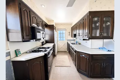 78 Gates Avenue, Valley Stream, NY 11580 - Photo 12