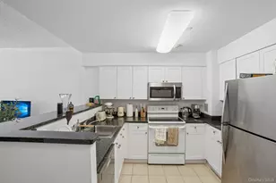 300 Mamaroneck Ave, White Plains, NY 10605 - Photo 10