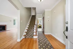 45 Tennyson Ave, Westbury, NY 11590 - Photo 8