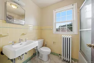 45 Tennyson Ave, Westbury, NY 11590 - Photo 20