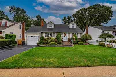 3884 Lincoln Street, Seaford, NY 11783 - Photo 2