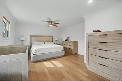 423 Bellevue Avenue, Yonkers, NY 10703 - Photo 18