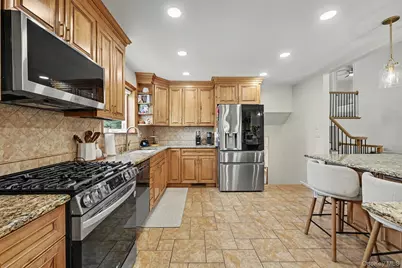 423 Bellevue Avenue, Yonkers, NY 10703 - Photo 12
