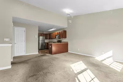 1128 Willow Lane, Valley Stream, NY 11580 - Photo 6