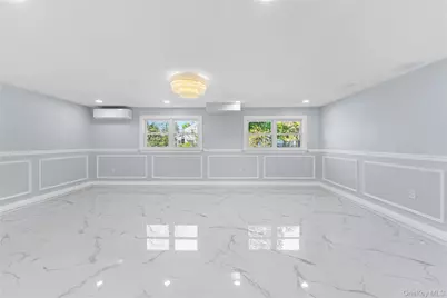 1059 Denton Avenue, Manhasset Hills, NY 11040 - Photo 38