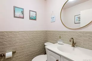 75 Fox Ct, Manorville, NY 11949 - Photo 6