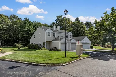75 Fox Court, Manorville, NY 11949 - Photo 44