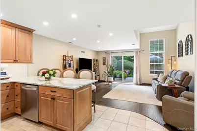 75 Fox Court, Manorville, NY 11949 - Photo 8