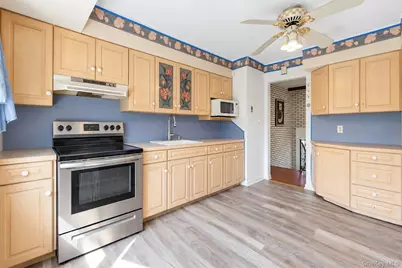 286 W 13th Street, Deer Park, NY 11729 - Photo 10