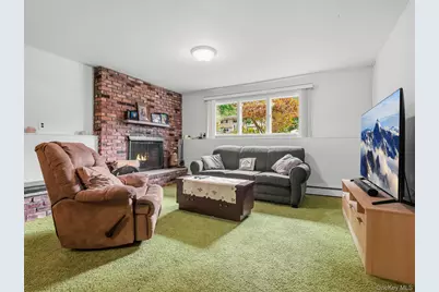 24 Dorchester Drive, Airmont, NY 10952 - Photo 20